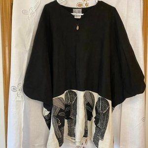 One Size Fits Most Malaika Black and White Pull Over